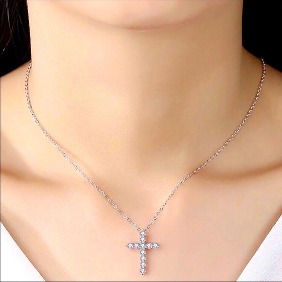 🌟Cross Sterling Silver Necklace - Picture 3 of 3